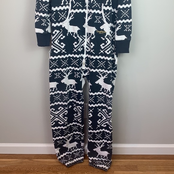 Onepiece Holiday Reindeer Onsie NWOT - Picture 4 of 16
